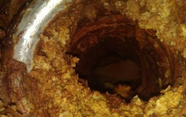 Znečištěný zásobník TV